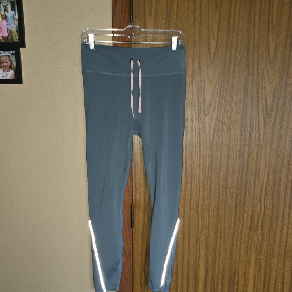 Women's Gray Leggings with Pink Drawstring Fit Like a Medium